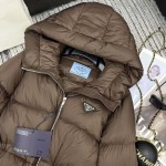 2025年10月13日入荷秋冬新作Pradaダウンジャケットファッション/誕生日プレゼント/贈り物 can工場