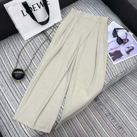 2025年10月13日入荷秋冬新作LOEWEファッション/誕...