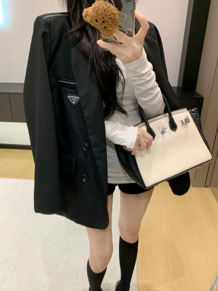 2025年10月13日入荷秋冬新作Prada ジャケットファ...