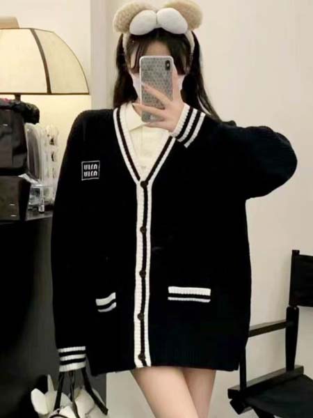 2025年10月13日入荷秋冬新作Miumiuカーディガンフ...