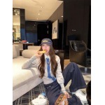 2025年10月13日入荷秋冬新作Vivienne カーディガンファッション/誕生日プレゼント/贈り物 can工場