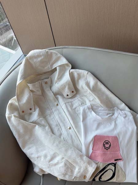 2025年10月13日入荷秋冬新作 miumiuファッション...