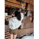 2025年10月13日入荷秋冬新作 miumiuファッション/誕生日プレゼント/贈り物 can工場