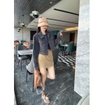 2025年10月13日入荷秋冬新作 miumiuファッション/誕生日プレゼント/贈り物 can工場