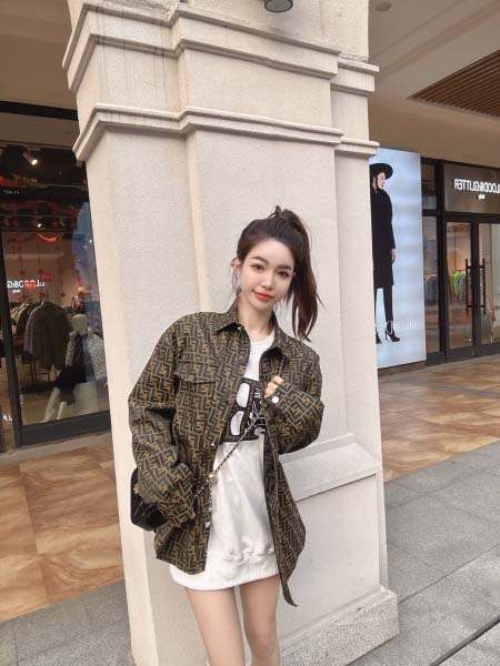 2025年10月13日入荷秋冬新作Fendiジャケットファッ...