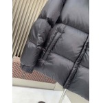 2025年10月22日秋冬入荷新作Pradaダウンジャケット高品質 人気商品/DD工場