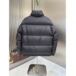 2025年10月22日秋冬入荷新作Pradaダウンジャケット高品質 人気商品/DD工場