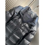 2025年10月22日秋冬入荷新作Pradaダウンジャケット高品質 人気商品/DD工場