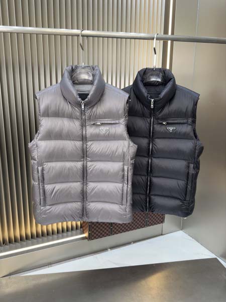 2025年10月23日秋冬入荷新作Pradaダウンジャケット...