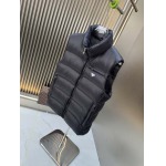 2025年10月23日秋冬入荷新作Pradaダウンジャケット高品質 人気商品/DD工場