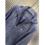2025年10月23日秋冬入荷新作Pradaダウンジャケット高品質 人気商品/DD工場
