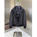 2025年10月23日秋冬入荷新作Pradaダウンジャケット高品質 人気商品/DD工場