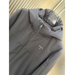 2025年10月23日秋冬入荷新作Pradaダウンジャケット高品質 人気商品/DD工場