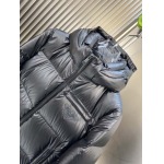 2025年10月23日秋冬入荷新作Pradaダウンジャケット高品質 人気商品/DD工場