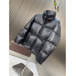 2025年10月23日秋冬入荷新作Pradaダウンジャケット高品質 人気商品/DD工場