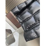 2025年10月23日秋冬入荷新作Pradaダウンジャケット高品質 人気商品/DD工場