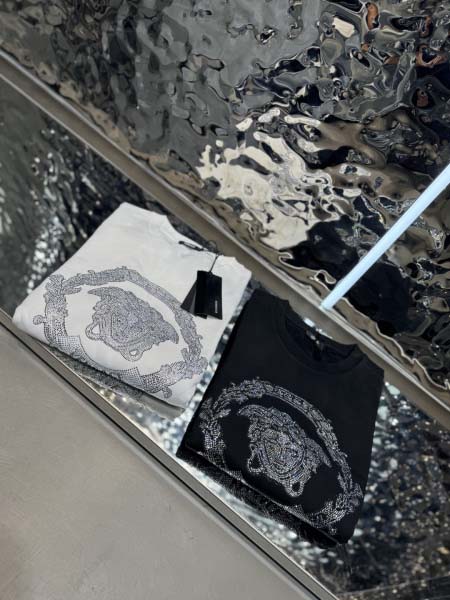 2025年10月26日入荷秋冬新作Versaceスウェット高...