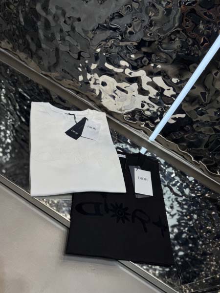 2025年10月26日入荷秋冬新作Dior半袖Tシャツ高級品...