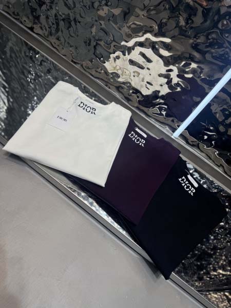 2025年10月26日入荷秋冬新作Dior長袖 Tシャツ高級...