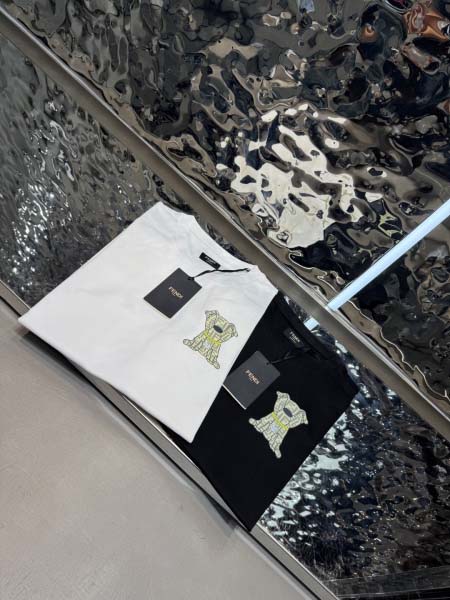 2025年10月26日入荷秋冬新作Fendi半袖Tシャツ高級...