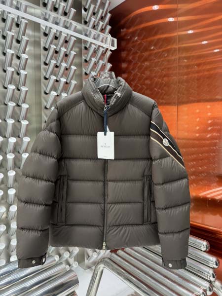 2025年10月27日秋冬新作Moncler ダウンジャケッ...
