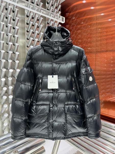 2025年10月27日秋冬新作Moncler ダウンジャケッ...