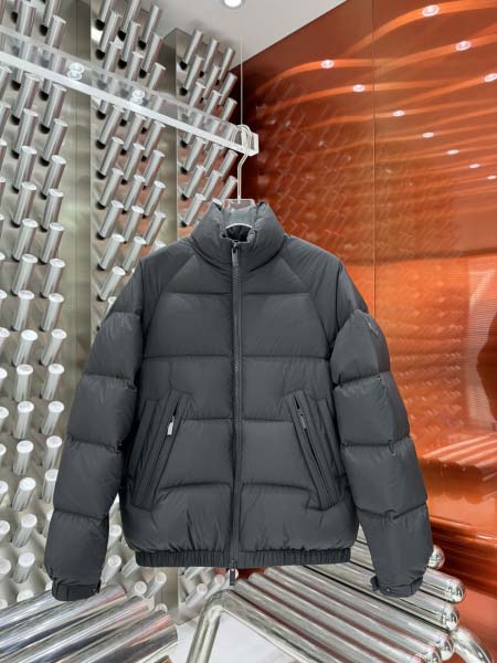 2025年10月27日秋冬新作Moncler ダウンジャケッ...