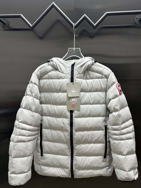 2025年10月28日秋冬新作CANADA GOOSEダウン...