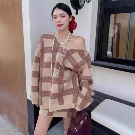 2025年11月18日入荷秋冬新作miumiuニット セットファッション/誕生日プレゼント/贈り物 can工場