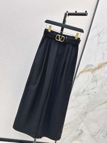 2025年11月18日入荷秋冬新作VALENTINO ズボン ファッション/誕生日プレゼント/贈り物 can工場