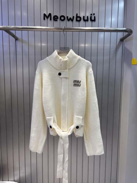 2025年11月18日入荷秋冬新作 Miumiuニット/セーターファッション/誕生日プレゼント/贈り物 can工場