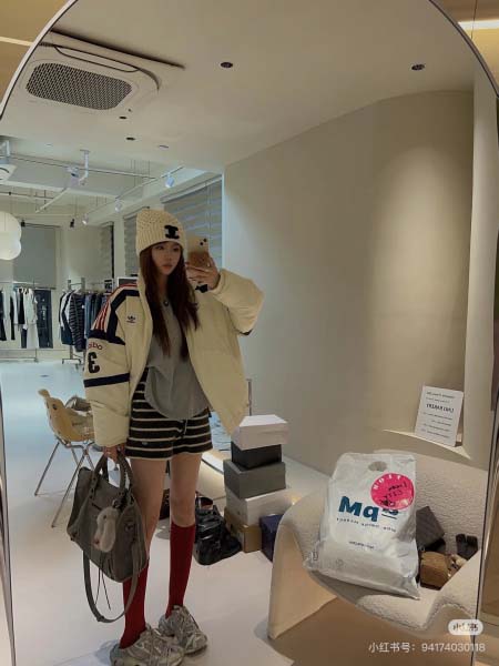 2025年11月18日入荷秋冬新作Adidas ダウンジャケット ファッション/誕生日プレゼント/贈り物 can工場