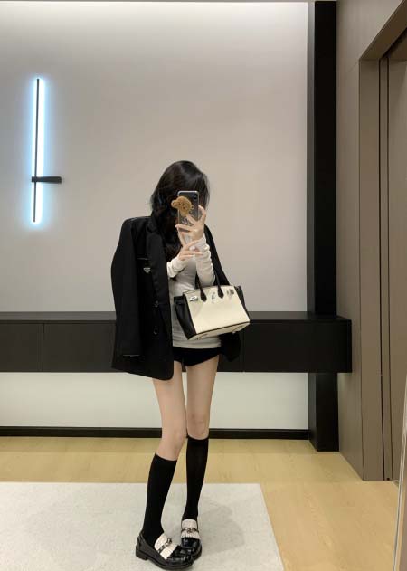 2025年11月18日入荷秋冬新作PRADAジャケット ファッション/誕生日プレゼント/贈り物 can工場