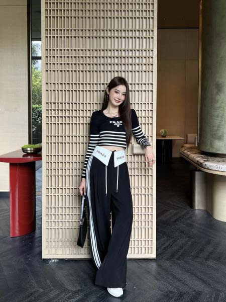 2025年11月18日入荷秋冬新作PRADAズボン ファッション/誕生日プレゼント/贈り物 can工場