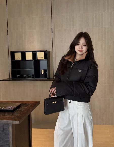 2025年11月22日入荷秋冬新作Pradaダウンジャケットファッション/誕生日プレゼント/贈り物 can工場