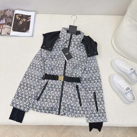 2025年11月22日入荷秋冬新作Fendiダウンジャケットファッション/誕生日プレゼント/贈り物 can工場