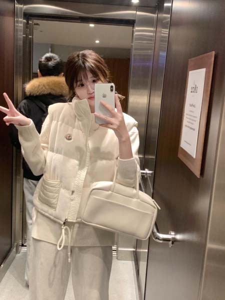 2025年11月22日入荷秋冬新作Monclerダウンジャケットファッション/誕生日プレゼント/贈り物 can工場