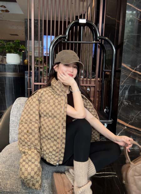 2025年11月23日入荷秋冬新作Gucciダウンジャケットファッション/誕生日プレゼント/贈り物 can工場