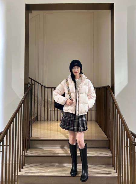 2025年11月23日入荷秋冬新作Burberryダウンジャケットファッション/誕生日プレゼント/贈り物 can工場