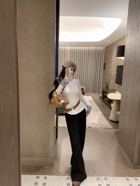 2025年11月24日入荷秋冬新作miumiu ズボン  ファッション/誕生日プレゼント/贈り物 can工場