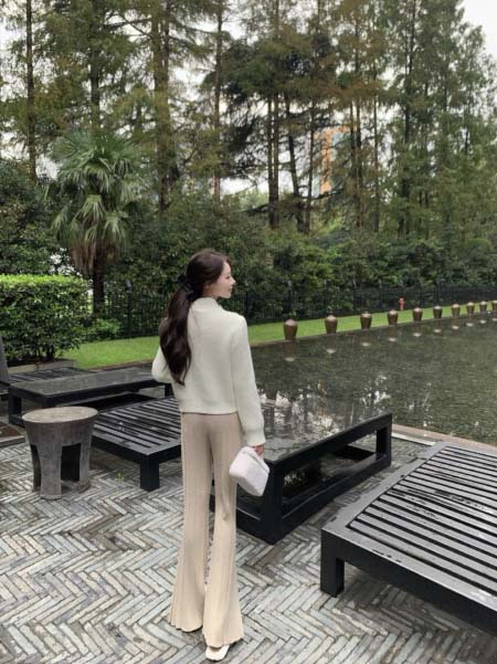 2025年11月24日入荷秋冬新作miumiu ズボン ファッション/誕生日プレゼント/贈り物 can工場