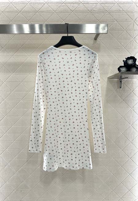 2025年11月24日入荷秋冬新作miumiuファッション/誕生日プレゼント/贈り物 can工場