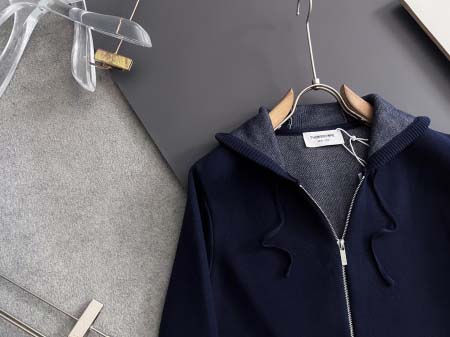 2025年11月26日入荷秋冬新作Thom Browne ニットカーディガン  高級なプレゼント/誕生日プレゼント/高品質/メンツ/記念品/ wenzhou工場