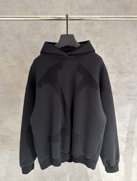 2025年11月3日秋冬新作VALENTINOパーカー高品質...