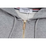 2025年11月3日秋冬新作Thom Browneパーカー高品質人気商品/LDF工場