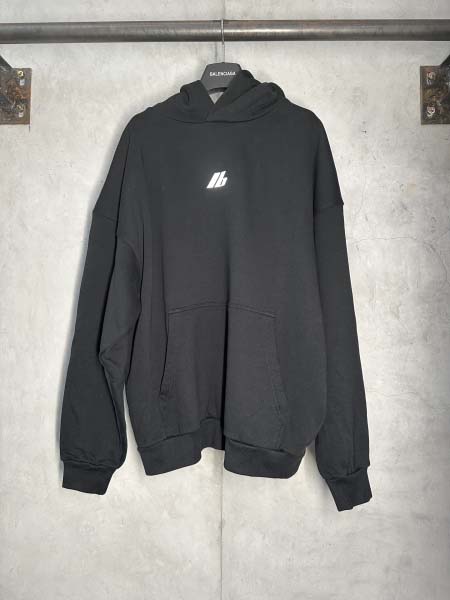 2025年11月3日秋冬新作Balenciagaパーカー超厳...