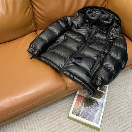 2025年11月7日秋冬新作PRADAダウンジャケット超厳選...