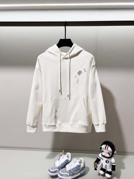 2025年11月11日秋冬新作LOUIS VUITTONスウ...