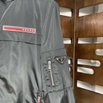 2025年11月17日秋冬新作Pradaジャケット高品質人気商品/QIU工場