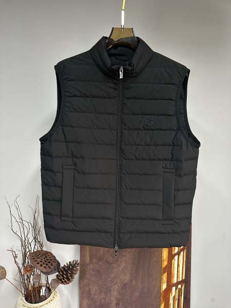 2025年11月17日秋冬新作ARMANIダウンベスト高品質...